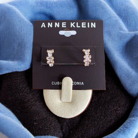 ANNE KLEIN  1/2" Gold-Tone Cubic Zirconia Small Hoop Earrings-NWT - Picture 1 of 1